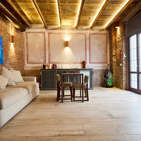 Red Moon-Emme Loft Apartment มิลาน ภายนอก รูปภาพ
