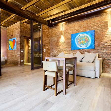 Red Moon-Emme Loft Apartment มิลาน ภายนอก รูปภาพ